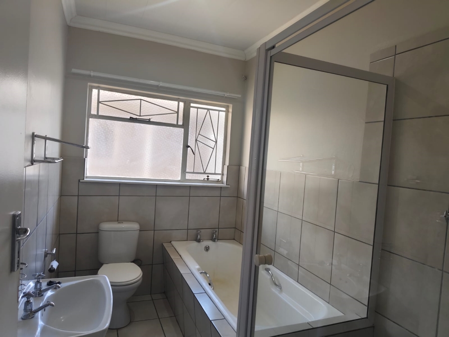 4 Bedroom Property for Sale in Fichardt Park Free State